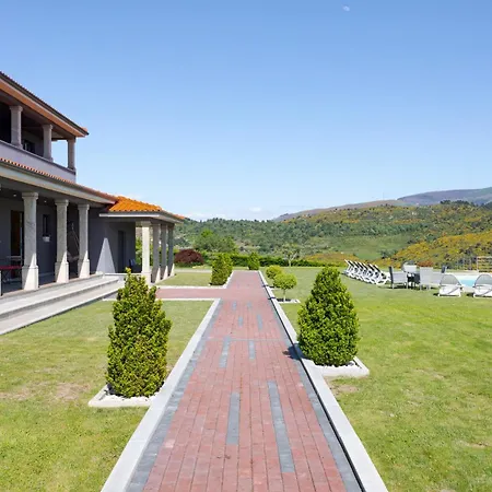 Ladeira Suites, A Douro Retreat By Hostwise 住宿加早餐酒店 Santa Marinha do Zêzere